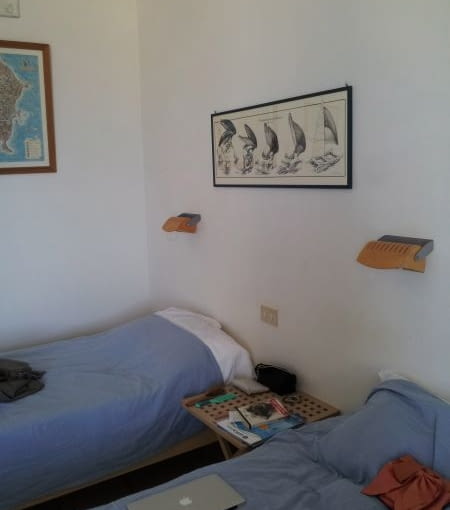 Pokój w hotelu Marettimo Residence. śródziemnomorski styl, śródziemnomorskie wnętrze