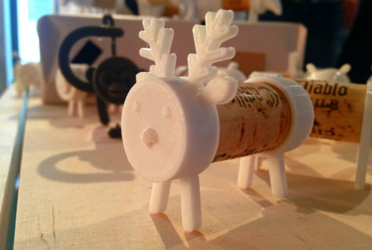 Cork Pals, czyli ciekawy pomysł UAU project. Wystarczą dwa wydrukowane na drukarce 3D elementy, by korek do wina zamienić w piękną rzecz. targi rzeczy ładnych, polski design, polski projekt
