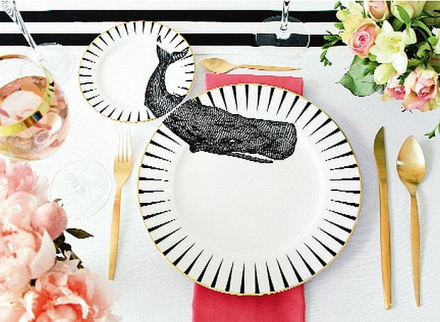 Whale of?a Time porcelana