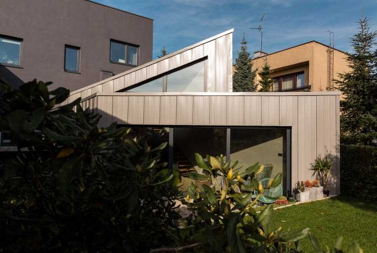 Przebudowa i rozbudowa domu kostki w Tarnowskich Górach. Proj. Inostudio