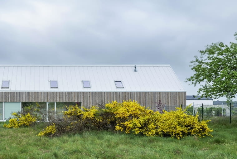 DOM W JASTRZĘBIEJ GÓRZE