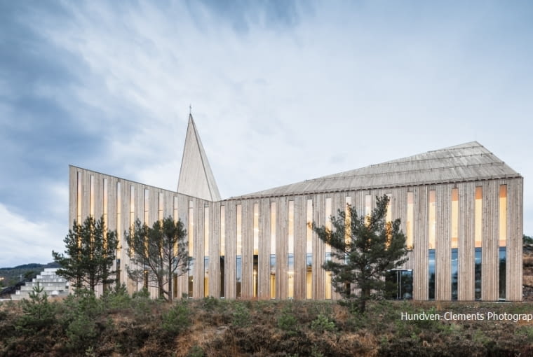 ]Side profile of Knarvik Church / Knarvik Kirke, Norway designed by Reiulf Ramstad Arkitekter.8BIM8BIMwww.hundven-clements.com8BIM(( Adobed