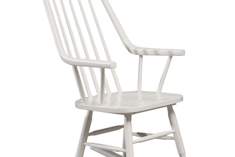 W stylu tego wnętrza: Fotel bujany, drewno, 643 zł, dekoria.pl