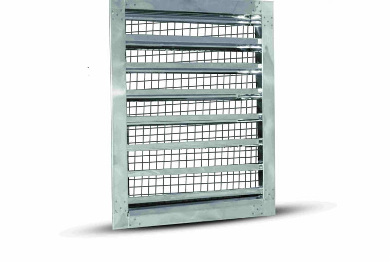 Czerpnie i wyrzutnie ścienne – na zdjęciu modele wyprodukowane z aluminium, w wersji ze stałymi żaluzjami zabezpieczonymi siatką z drutu ocynkowanego. Minimalny wymiar czerpni/wyrzutni: 150 x 150 mm. Maksymalny wymiar: 1300 x 2500 mm