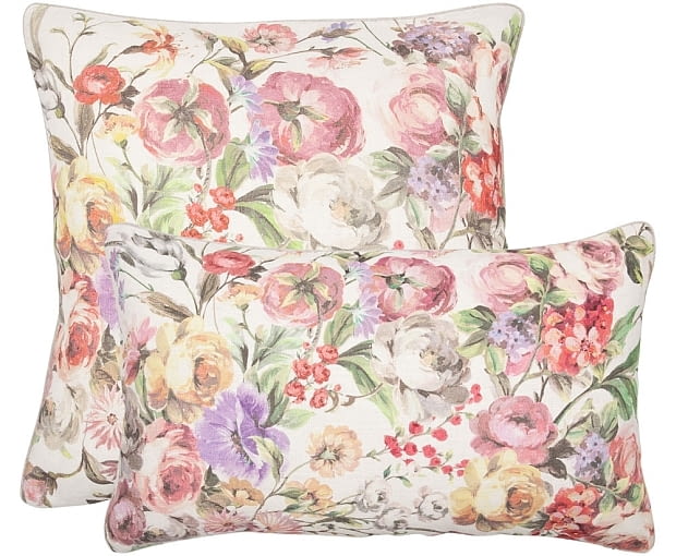 Zara Home - poszewka w róże: 99 zł. zara home, nowości, wiosenne dodatki we wnętrzach, 2014, trendy, dodatki, wnętrzarskie dodatki, akcesoria