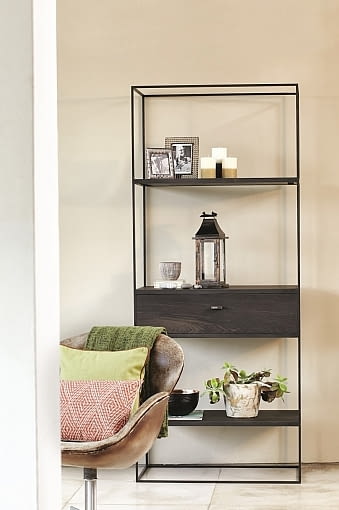 F&F Home: ramki na zdjęcie - 34,99 zł/szt.; świeca niska - 14,99 zł; świeca wysoka - 19,99 zł; świeca w ceramicznej osłonce - 21,99 zł; lampion - 49,99 zł; misa - 38,99 zł; pled - 39,99 zł, poduszka zielona - 34,99 zł, poduszka wzorzysta - 39,99 zł. F&F Home, dodatki, akcesoria, wnętrza, nowa kolekcja, nowości, tekstylia