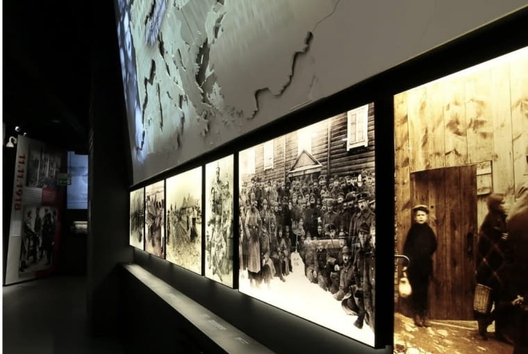 Wystawa POLIN "1000 lat historii Żydów na ziemiach polskich" Wystawa POLIN "1000 lat historii Żydów na ziemiach polskich"