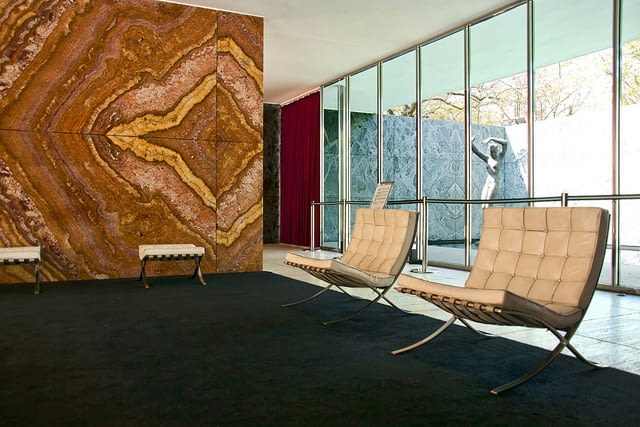 Wnętrze pawilonu w Barcelonie, proj. Mies van der Rohe, 1929 rok Wnętrze pawilonu w Barcelonie, proj. Mies van der Rohe, 1929 rok