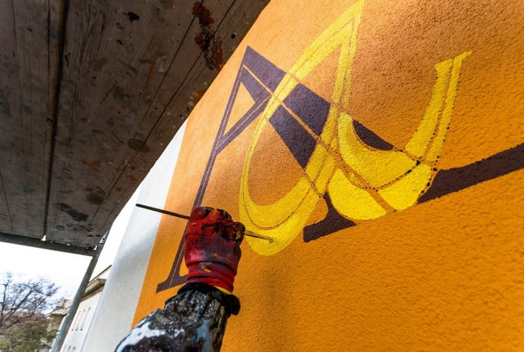 Mural Wallphabet przy ul. Madalińskiego 11 w Warszawie. Proj. Good Looking Studio Mural Wallphabet przy ul. Madalińskiego 11 w Warszawie. Proj. Good Looking Studio