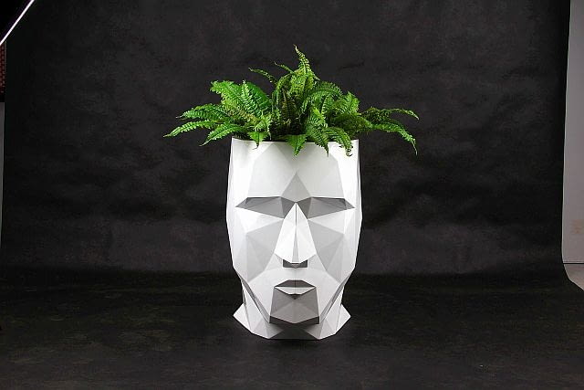 Donica urzeka swym niepowtarzalnym kształtem i wyrafinowanym pięknem, od 649 zł Donica urzeka swym niepowtarzalnym kształtem i wyrafinowanym pięknem, od 649 zł