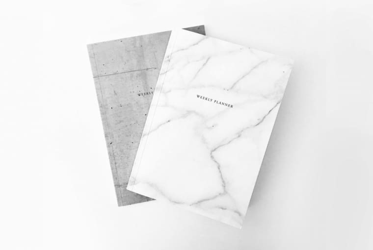 Planner o wyjątkowych wzorach okładek: betonu i marmuru. Format a5, 128 stron. Cena 45.00 zł prezenty świąteczne architektura design
