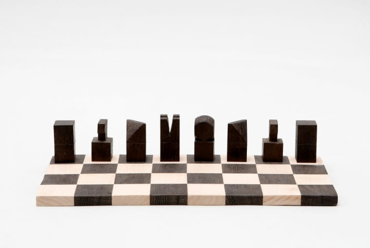 Komplet szachowy A00. Proj. Kasia Rysiak i Agnieszka Wach