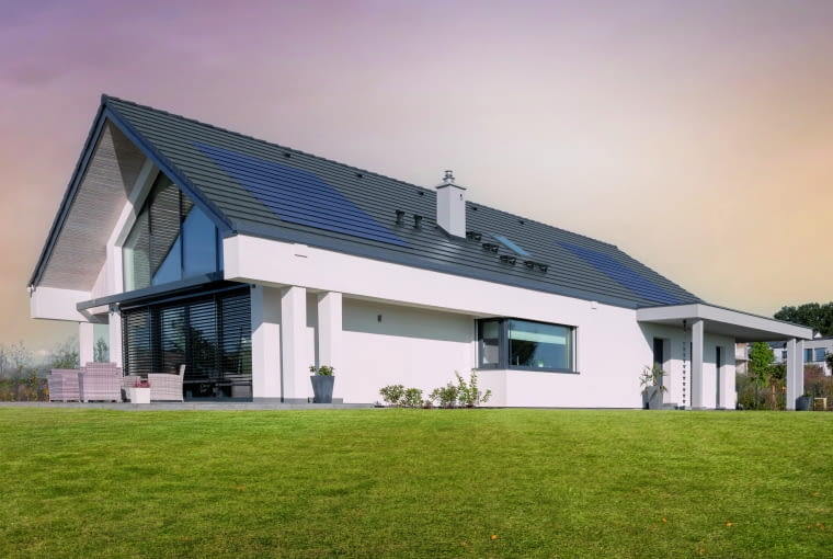 Przy wyborze konkretnego modelu pokrycia należy sprawdzić, jak długiej gwarancji udziela producent