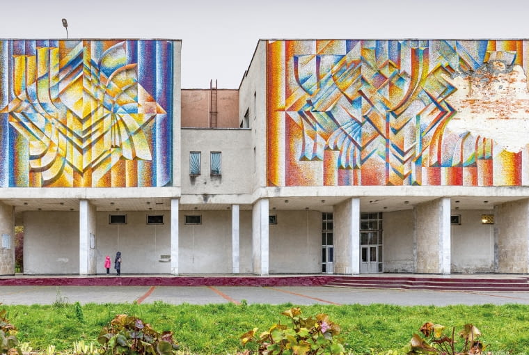 Lwów. Zdjęcie z książki "Eastern Blocks II"