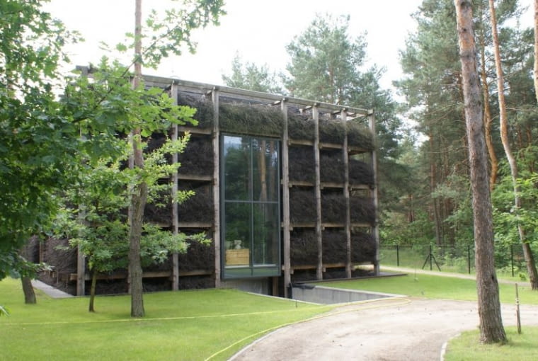 Dom własny architekta Bogdana Kulczyńskiego z tężnia solankową, Józefów Dom własny architekta Bogdana Kulczyńskiego z tężnia solankową, Józefów