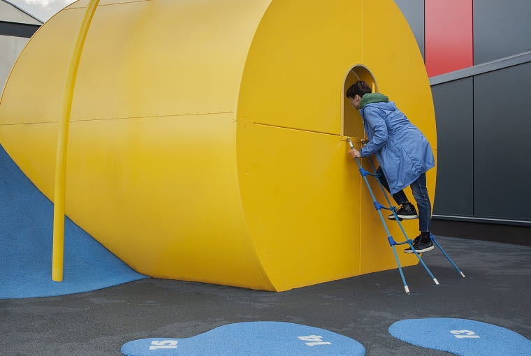 Plac zabaw "Dzieło malarza" - Galeria Młociny, Warszawa. Proj. totutam Plac zabaw "Dzieło malarza" - Galeria Młociny, Warszawa. Proj. totutam