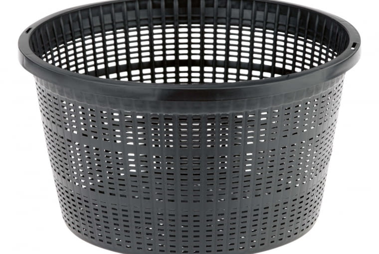 Kosz Oase/LEROY MERLIN. Do roślin wodnych; wys. 12 cm, śr. 22 cm. Cena: 5,90 zł, www.leroymerlin.pl