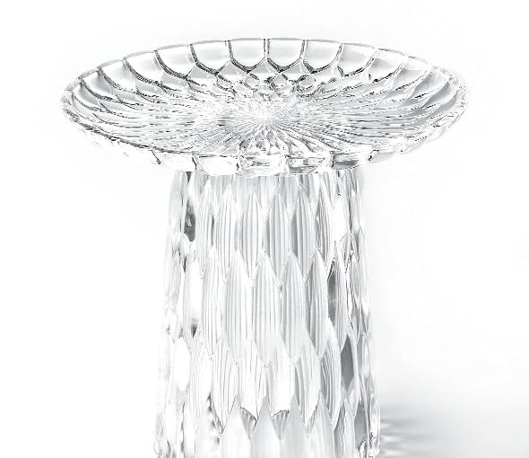 Stolik Jelly, efektowny mebel z plastiku. Trochę żart, trochę zaspokojenie potrzeby elegancji, Kartell Stolik Jelly, efektowny mebel z plastiku. Trochę żart, trochę zaspokojenie potrzeby elegancji, Kartell