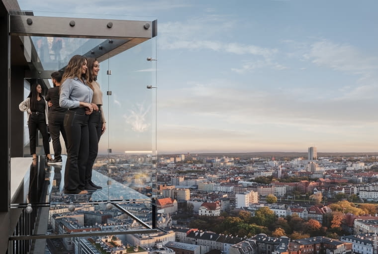 Sky Walk w O27 Apartamenty Opolska w Katowicach