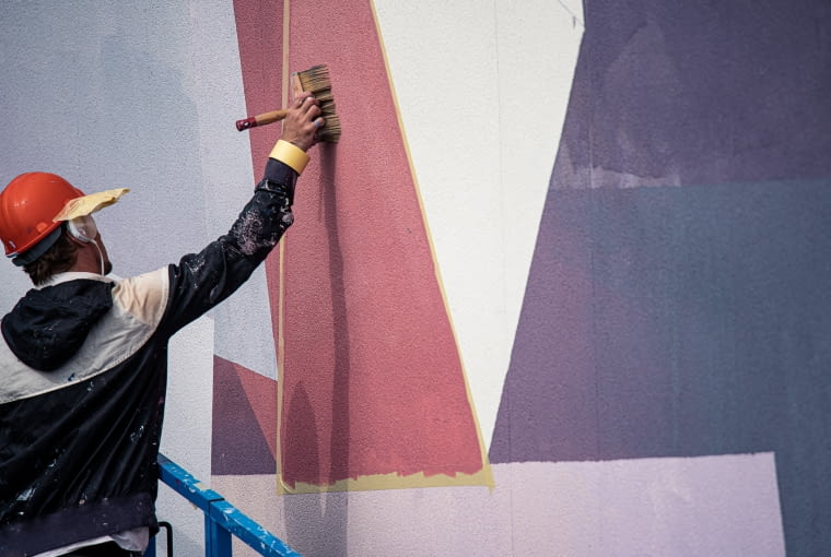 Mural na Stalowej 39 autorstwa Daniela „Chazme” Kalińskiego Mural na Stalowej 39 autorstwa Daniela „Chazme” Kalińskiego