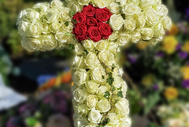 Kwiatowy krzyż Kwiatowy krzyż