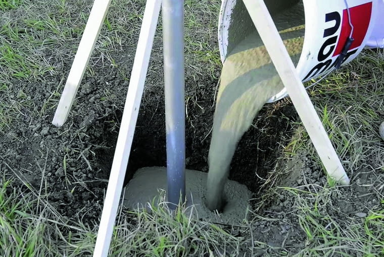 Do każdej z nich należy dodać określoną ilość wody, by dzięki temu otrzymać odpowiednią konsystencję, która umożliwi realizację konkretnego zadania