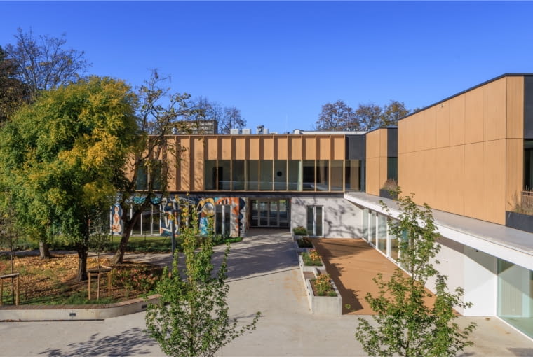 Centrum Aktywności Międzypokoleniowej na Ochocie - laureat nagrody za rozwiązania zapewniające dostępność. Centrum Aktywności Międzypokoleniowej na Ochocie - laureat nagrody za rozwiązania zapewniające dostępność.