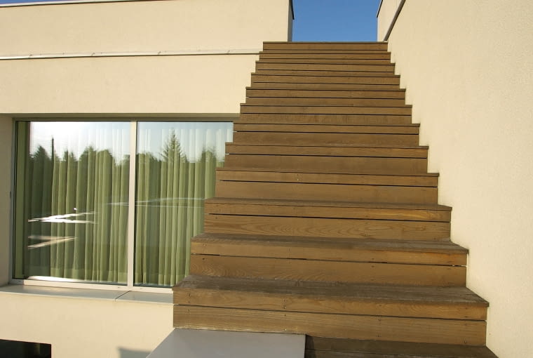 Dom z dziedzińcem w Starachowicach. Proj. MAG Architekci Marcin Grzyb Dom z dziedzińcem w Starachowicach. Proj. MAG Architekci Marcin Grzyb; Włodzimierz Sidorczuk