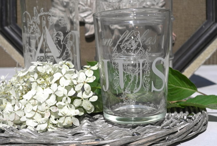 Butelka i szklanka Cherub <BR/>Cena: 29 zł i 26zł Butelka i szklanka Cherub <BR/>Cena: 29 zł i 26zł