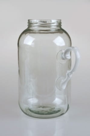 Uhaha, porcelana (forma przemysłowa), guma, proj. Karina Marusiewicz Uhaha, porcelana (forma przemysłowa), guma, proj. Karina Marusiewicz