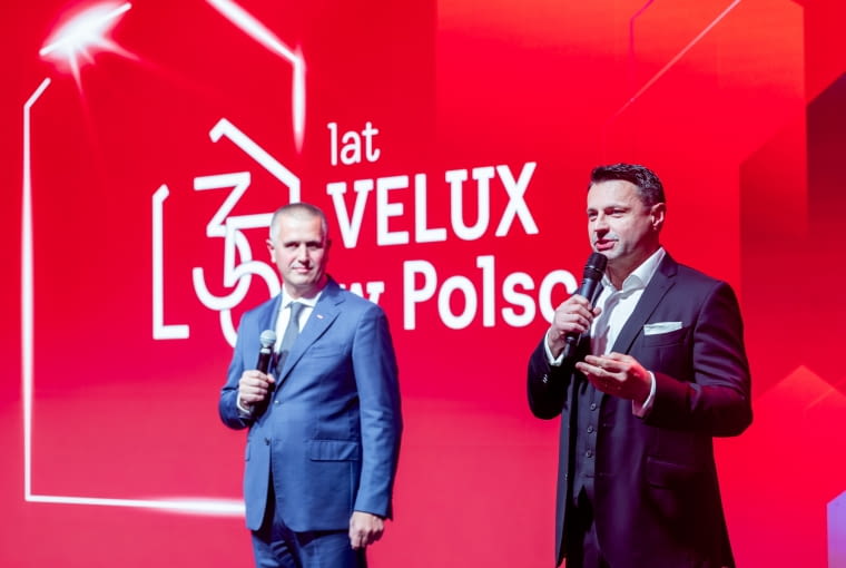 Przemysław Pokorski, Dyrektor Zarządzający VELUX Polska oraz Krisztián Mészáros,Senior Vice President Sales Region CEE