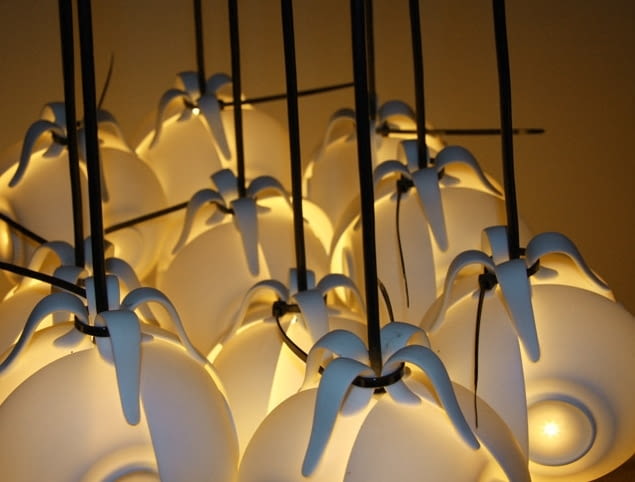 lampa z filiżanek lampa z filiżanek