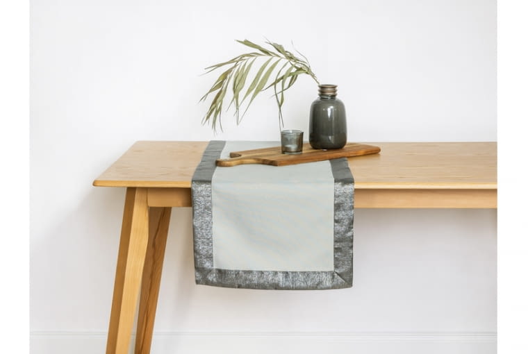 Bieżnik CADRE SZARO-SREBRNY 40x120 cm_21,90zł