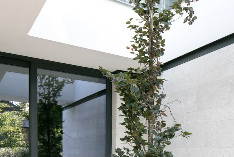 RE: LONG HOUSE.  Proj. REFORM Architekt RE: LONG HOUSE.  Proj. REFORM Architekt