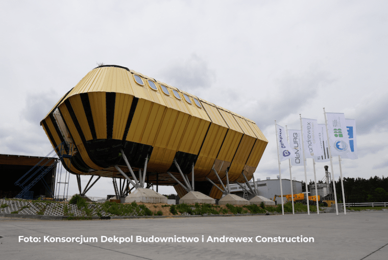 Montaż próbny nowego budynku głównego Polskiej Stacji Antarktycznej im. Henryka Arctowskiego