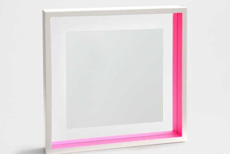 ZARA Home: kwadratowe lustro z lakierowanego drewna (50x50 cm). Cena: 159 zł. Zara Home, walentynki, pomysł na prezent