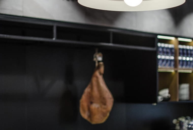 Delikatesy Peretti w Poznaniu i wnętrza autorstwa studia mode:lina [MIEJSCE TYGODNIA]