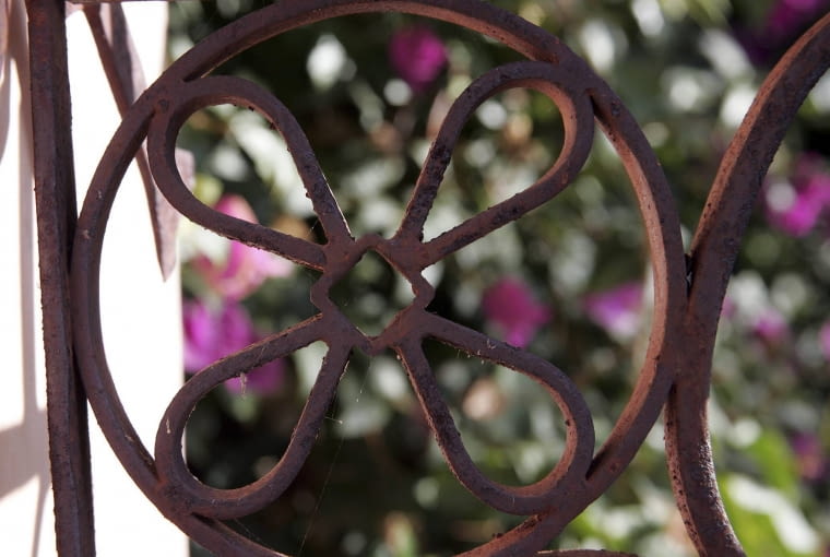 Detal ogrodowy z cortenu.