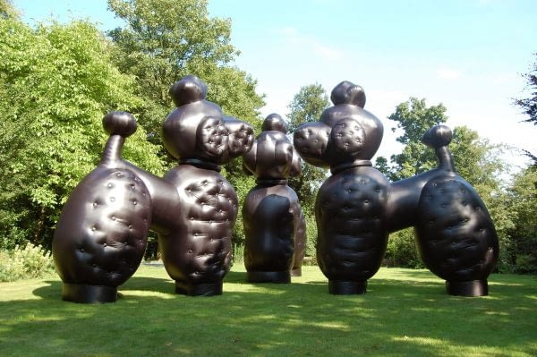 3 czarne pudelki, Florentijn Hofman w Sittard , Holandia, 2008 3 czarne pudelki, Florentijn Hofman w Sittard , Holandia, 2008