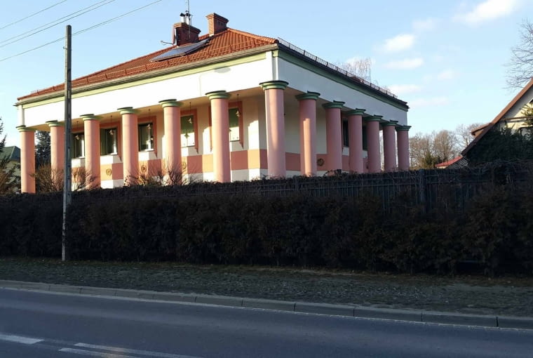 Dom Zeusa w podwarszawskiej Zielonce