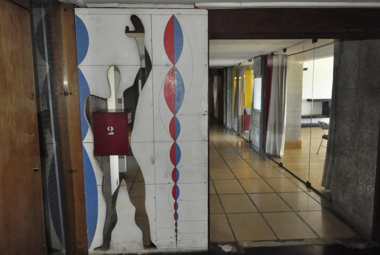 Jednostka Marsylska, proj. Le Corbusier - Modulor Man obecny także wewnątrz budynku