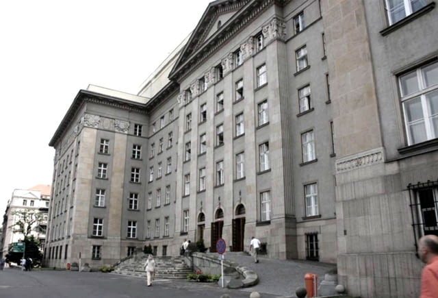 Wejście do gmachu od strony ulicy Jagiellońskiej Katowice, budynek, modernizm, Śląsk, architektura, największe, Polska, publiczne