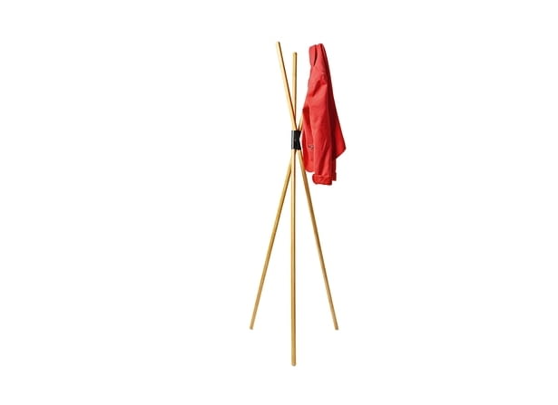 TIGER: minimalistyczny i elegancki bambusowy wieszak na ubrania. Cena: 100 zł. tiger, nowości, design, duński design
