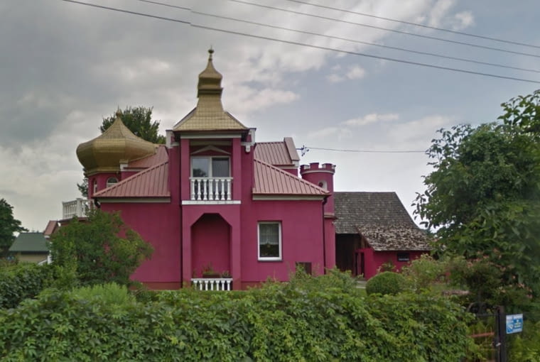 Dla zrównoważenia delikatnego koloru postuluję budowę złotej kopuły... - okolice Krakowa