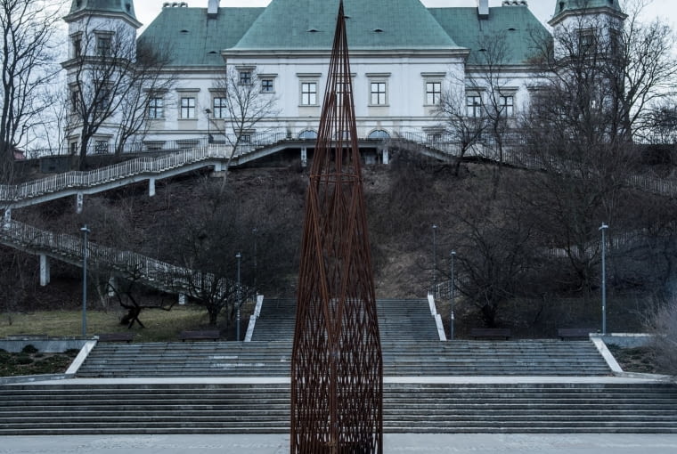 Jakub Szczęsny, instalacja Coal Heart Mother, Warszawa Jakub Szczęsny, instalacja Coal Heart Mother, Warszawa