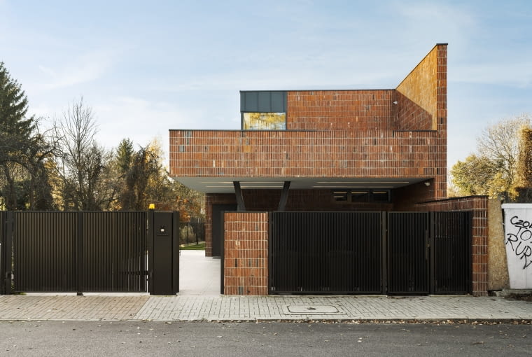 Skinny House w Warszawie. Proj. PAWEL LIS ARCHITEKCI Skinny House w Warszawie. Proj. PAWEL LIS ARCHITEKCI