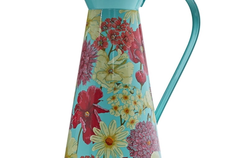 TK Maxx: dzban w kwiaty. Cena: 54,99 zł. lampion, lato, tk maxx, produkty, nowości