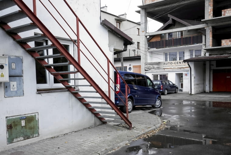Budynek przy ul. Centralnej 12.10.2017 Krakow , ul . Centralna . Samowola budowlana Fot. Jakub Wlodek / Agencja Gazeta SLOWA KLUCZOWE: samowola budowlana archiszopa centralnej krakowie