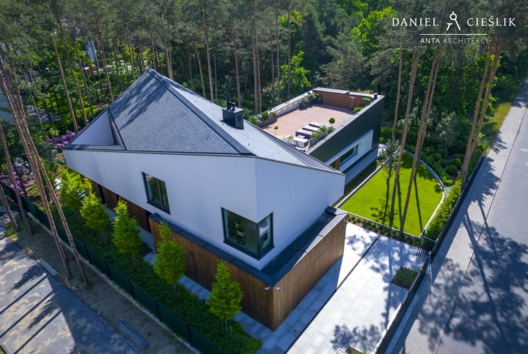 Willa „Ptasi Raj” w Warszawie – wyróżnienie w kategorii „Budynek jednorodzinny nowy” Willa „Ptasi Raj” w Warszawie – wyróżnienie w kategorii „Budynek jednorodzinny nowy”