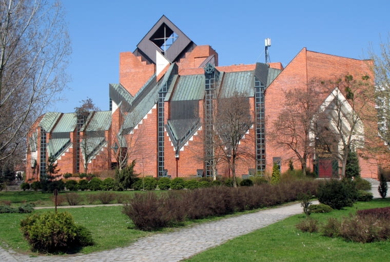 Kościół MB Królowej Pokoju, Wrocław Kościół MB Królowej Pokoju, Wrocław